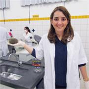 Professora de biologia, ensina as crianças de todas as idades